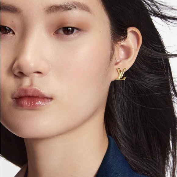 LV Iconic Earrings - Picture 4 of 7